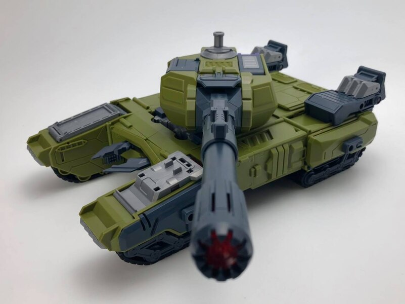 Fans Hobby MB 17 Meg Tyranno  Base Mode  (5 of 12)